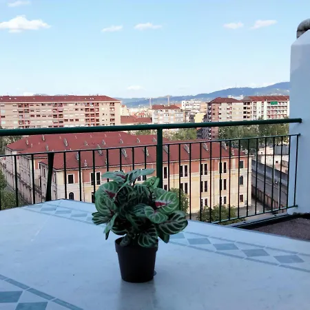Huit Apartment *