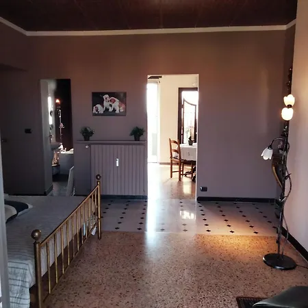Huit Apartment